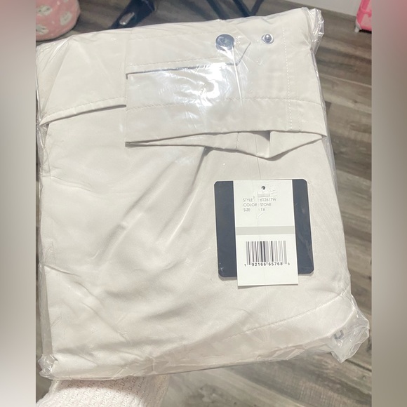 NWT ELLEN TRACY Women's City Rain Jacket with Hood Size 1X - Stone NWT $150 - Picture 4 of 8